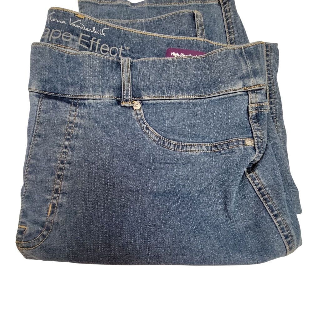 NWOT Gloria Vanderbuilt Women's Blue Jeans Size 16